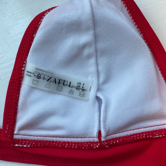 bikini - Picture 3 of 3